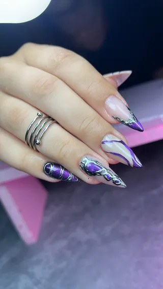 Nail art feita pela Ariel