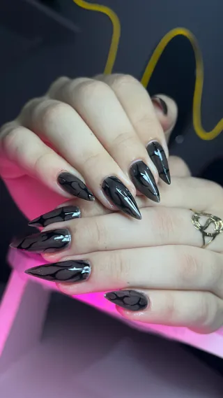 Nail art feita pela Ariel
